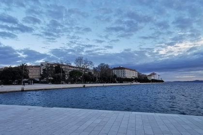 Zadar pogled s rive